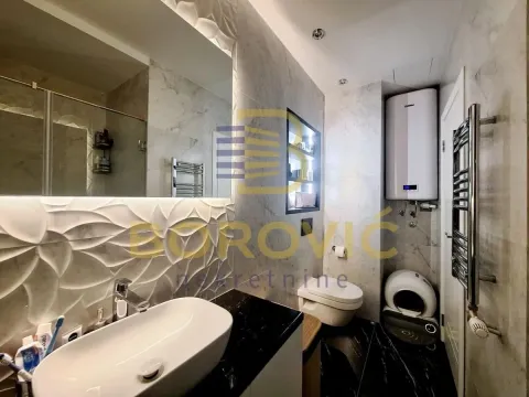 Sale, four bedroom apartment, 115m², Južni Bulevar, Vračar Sve Podlokacije - image 14