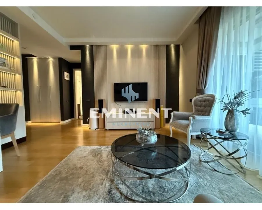 Izdavanje, dvosoban stan, 52m², Novi Beograd Blok 67, Novi Beograd Sve Podlokacije