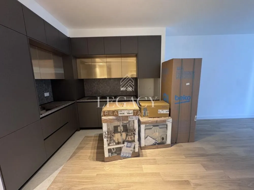 Izdavanje, dvosoban stan, 59m², Savski Venac, Beograd
