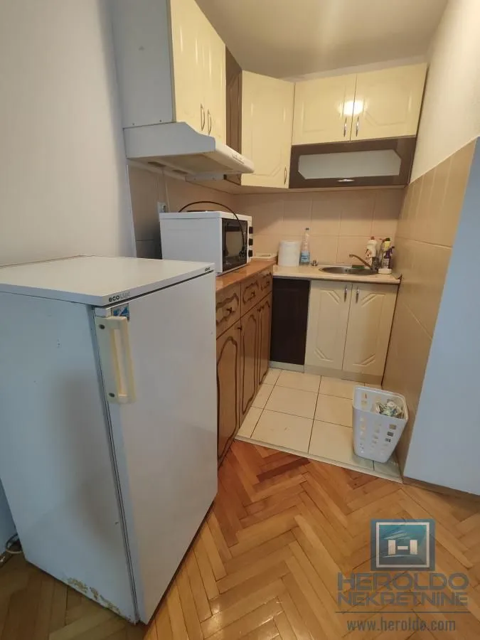 Prodaja, trosoban stan, 71m², Centar, Jagodina