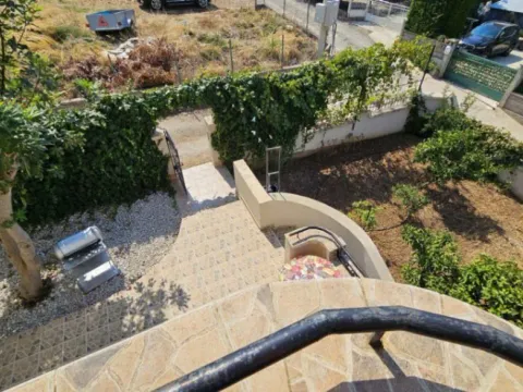 Prodaja, kuća, 140m², Dobre Vode, Bar - image 4