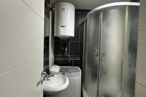 Rent, one bedroom apartment, 25m², Južni Bulevar, Vračar Sve Podlokacije - image 4