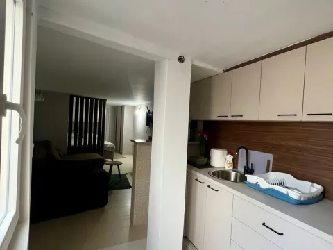 Izdavanje, garsonjera, 35m², Budva, Crna Gora - image 5