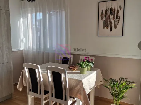 Izdavanje, jednosoban stan, 50m², Blok 9, Podgorica - image 3