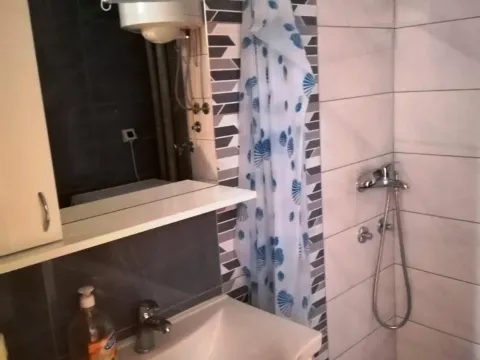 Izdavanje, dvosoban stan, 70m², Medijana, Niš - image 8