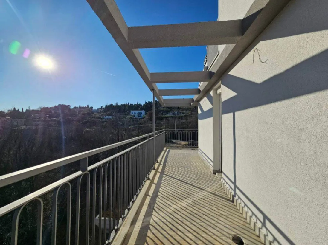 Prodaja, trosoban stan, 128m², Momišići, Podgorica