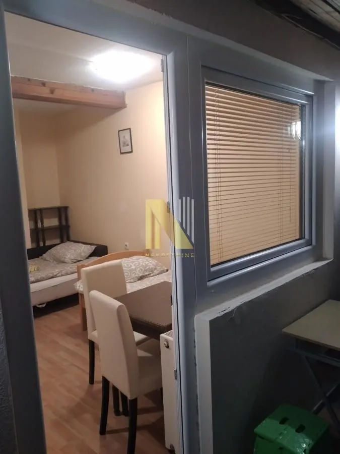 Izdavanje, jednosoban stan, 32m², Centar, Novi Sad