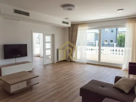 Izdavanje, kuća, 1400m², Savski Venac, Beograd - image 2