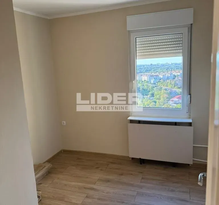 Izdavanje, dvosoban stan, 50m², Julino Brdo, Beograd