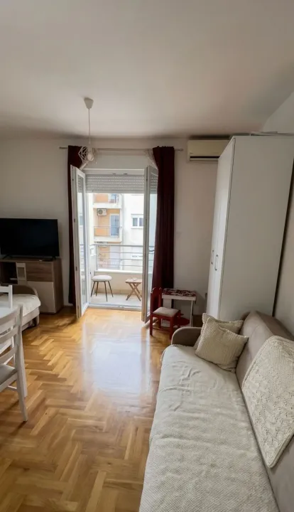 Rent, studio apartment, 30m², Tuški Put, Podgorica