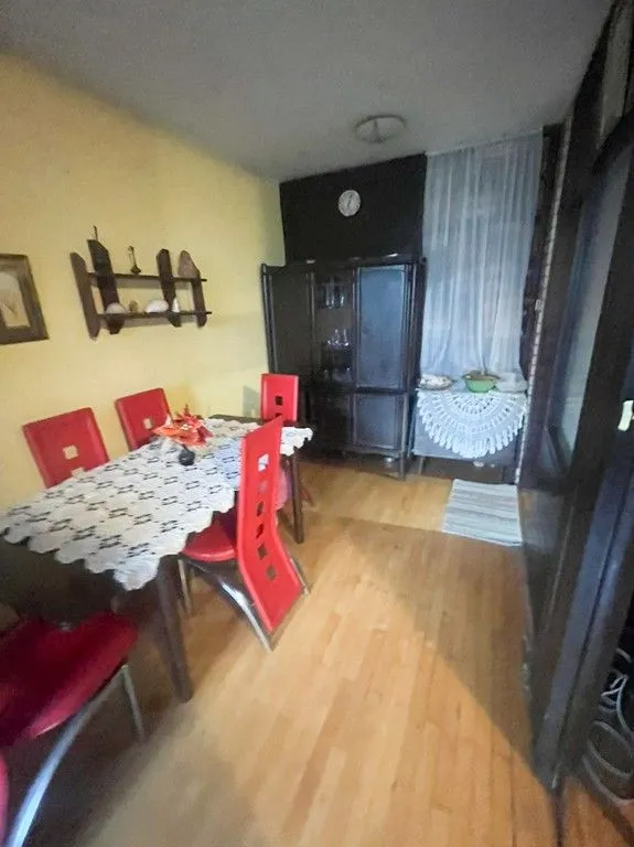 Prodaja, trosoban stan, 100m², Blok 5, Podgorica