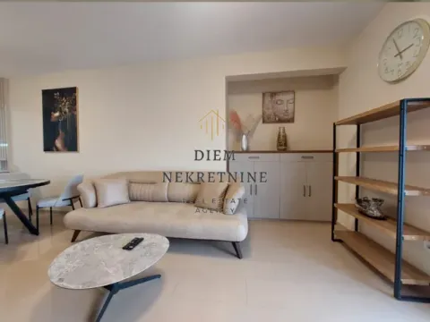 Izdavanje, dvosoban stan, 67m², Radanovići, Kotor - image 8