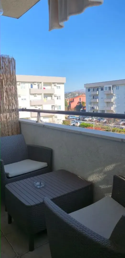 Prodaja, dvosoban stan, 70m², Donja Gorica, Podgorica