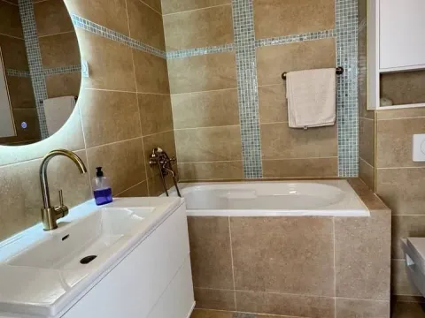 Prodaja, dvosoban stan, 68m², Budva, Crna Gora - image 3