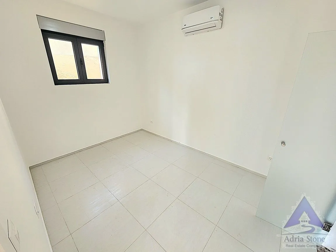 Sale, house, 304m², Blizikuće, Budva