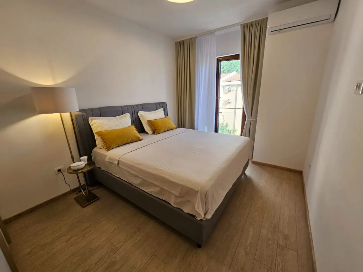 Prodaja, četvorosoban stan, 86m², Budva, Crna Gora