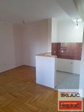 Prodaja, jednosoban stan, 41m², Nova Detelinara, Novi Sad Sve Podlokacije - image 1