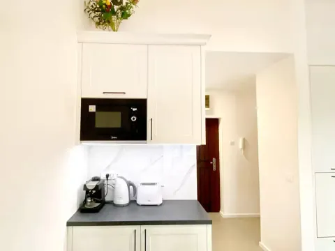 Izdavanje, dvosoban stan, 93m², Petrovac, Budva - image 6