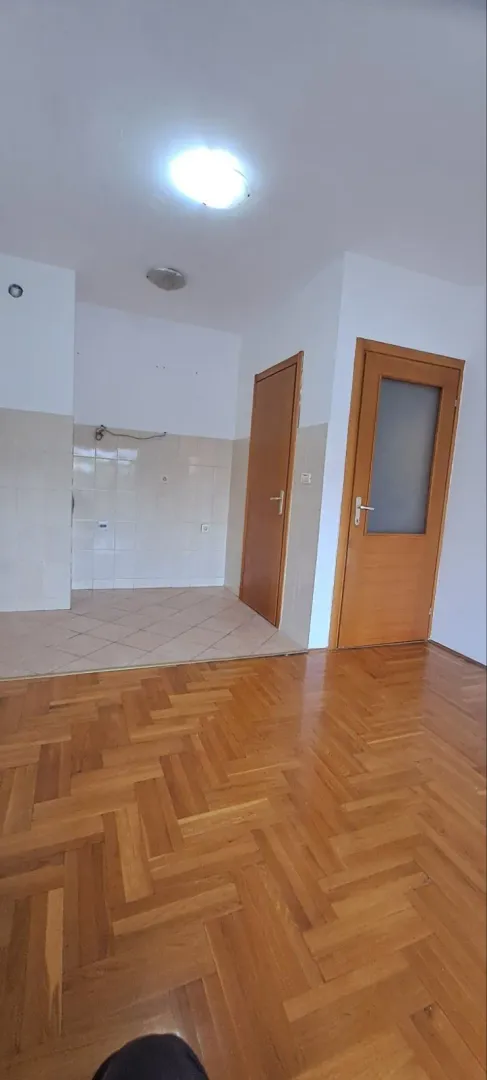 Prodaja, jednosoban stan, 36m², Stari Aerodrom, Podgorica