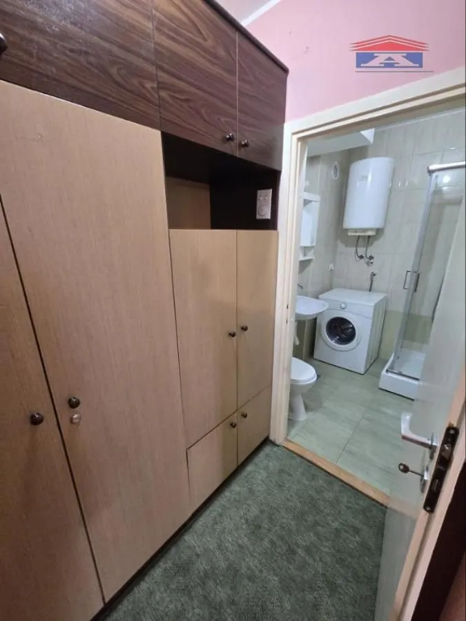 Izdavanje, jednosoban stan, 40m², Grbavica, Novi Sad Sve Podlokacije