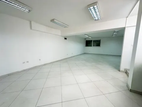 Rent, office space, 100m², Stari Aerodrom, Podgorica - image 4