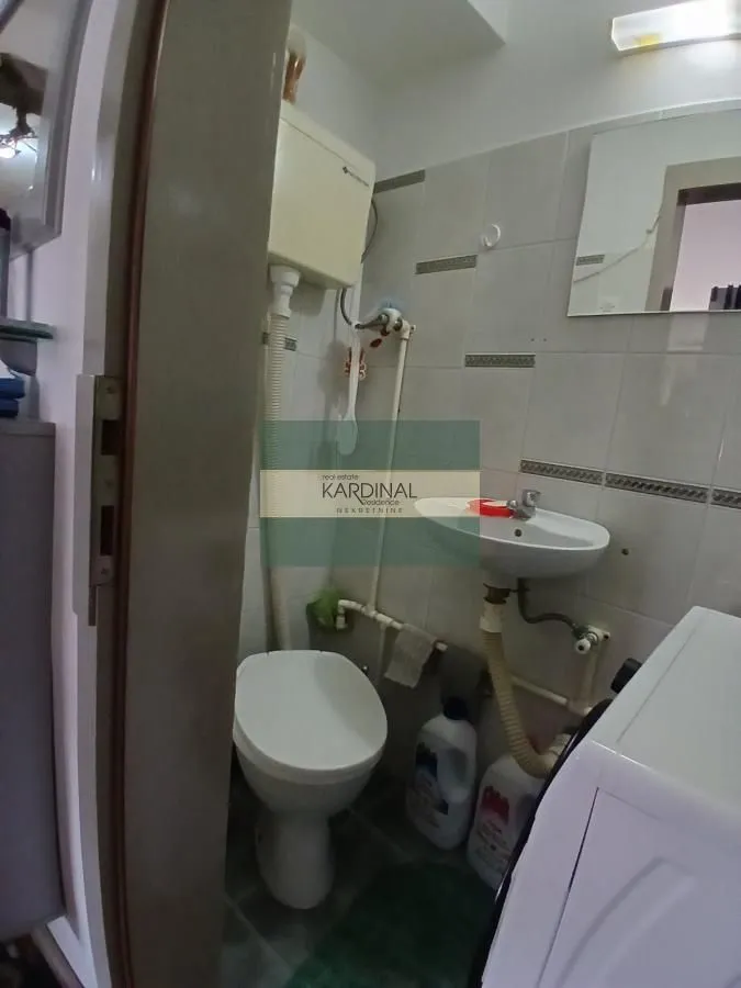 Izdavanje, trosoban stan, 78m², Centar, Jagodina