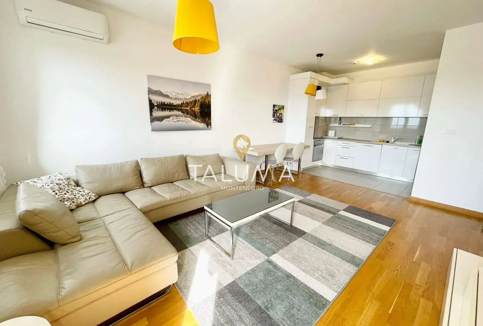 Izdavanje, dvosoban stan, 65m², City Kvart, Podgorica