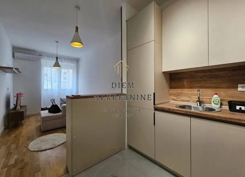 Rent, one bedroom apartment, 38m², Centar, Bar