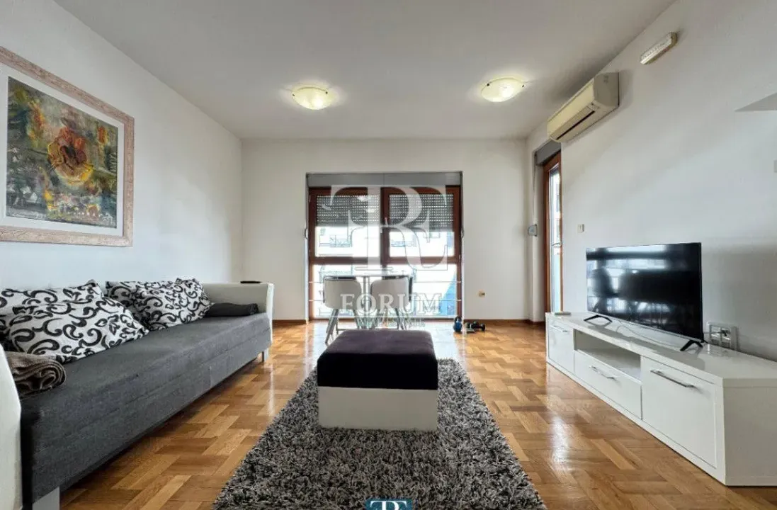 Izdavanje, jednosoban stan, 50m², Tološi, Podgorica