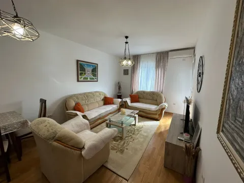 Rent, two bedroom apartment, 66m², Stari Aerodrom, Podgorica - image 7