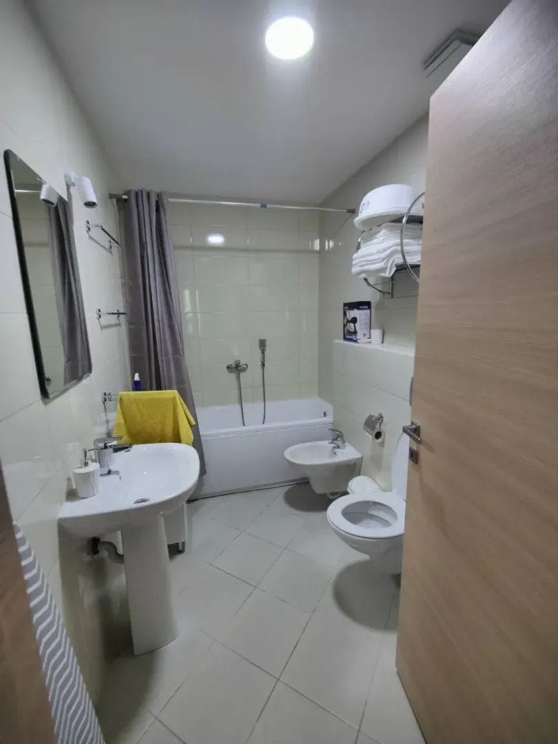 Rent, two bedroom apartment, 75m², Bečići, Budva