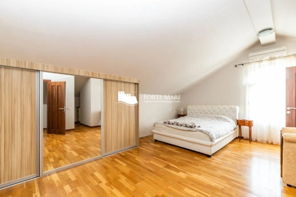 Prodaja, kuća, 201m², Topla, Herceg Novi