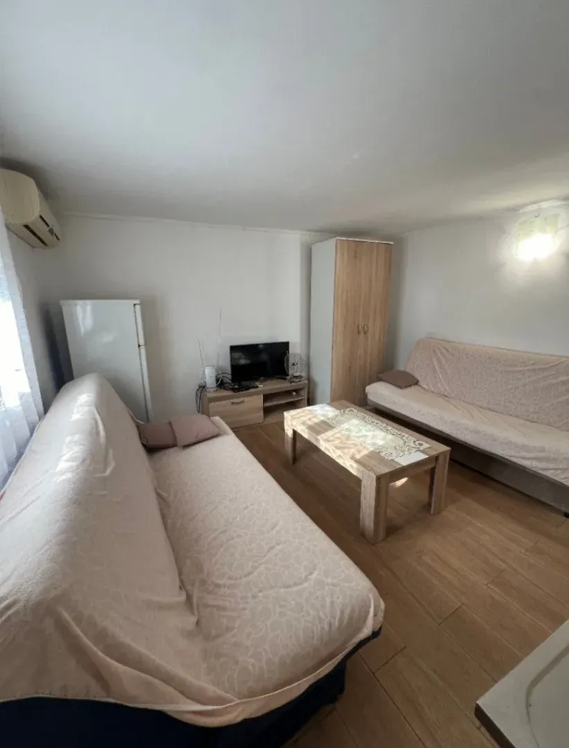 Izdavanje, stan, 20m², Šušanj, Bar