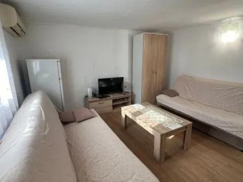 Rent, apartment, 20m², Šušanj, Bar - image 6
