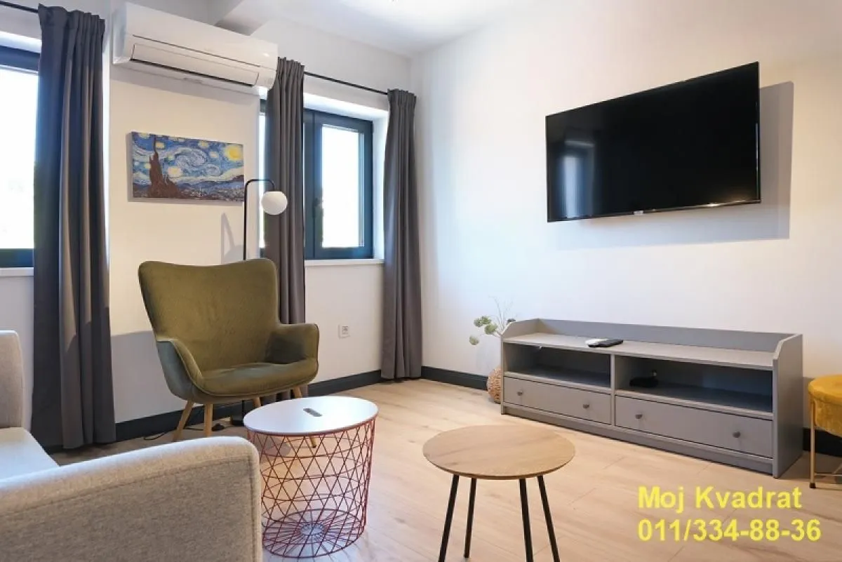 Prodaja, četvorosoban stan, 109m², Zemun Centar, Zemun Sve Podlokacije
