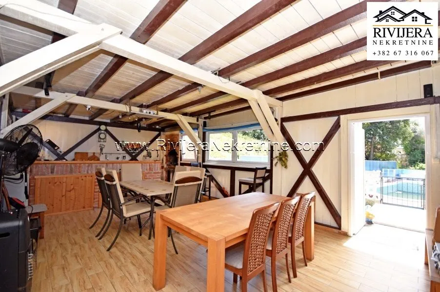 Prodaja, trosoban stan, 114m², Đenovići, Herceg Novi
