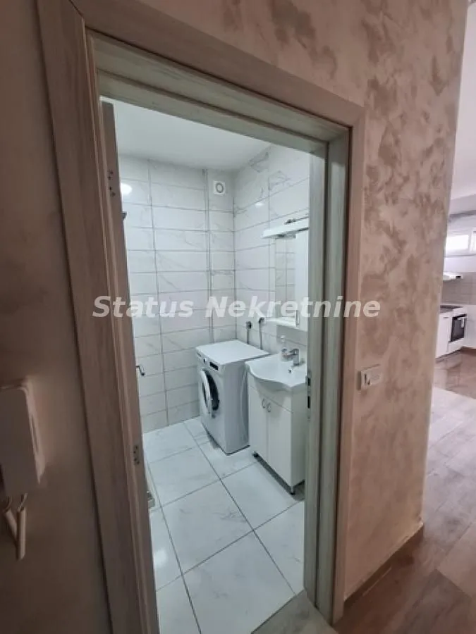 Prodaja, jednosoban stan, 45m², Centar, Inđija