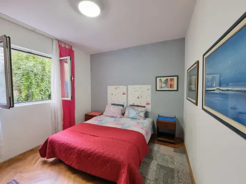 Rent, two bedroom apartment, 52m², Budva, Crna Gora - image 5