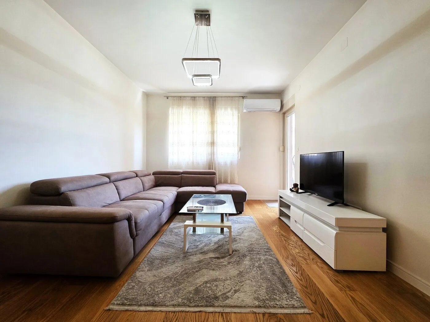 Rent, apartment, 49m², Central Point, Podgorica