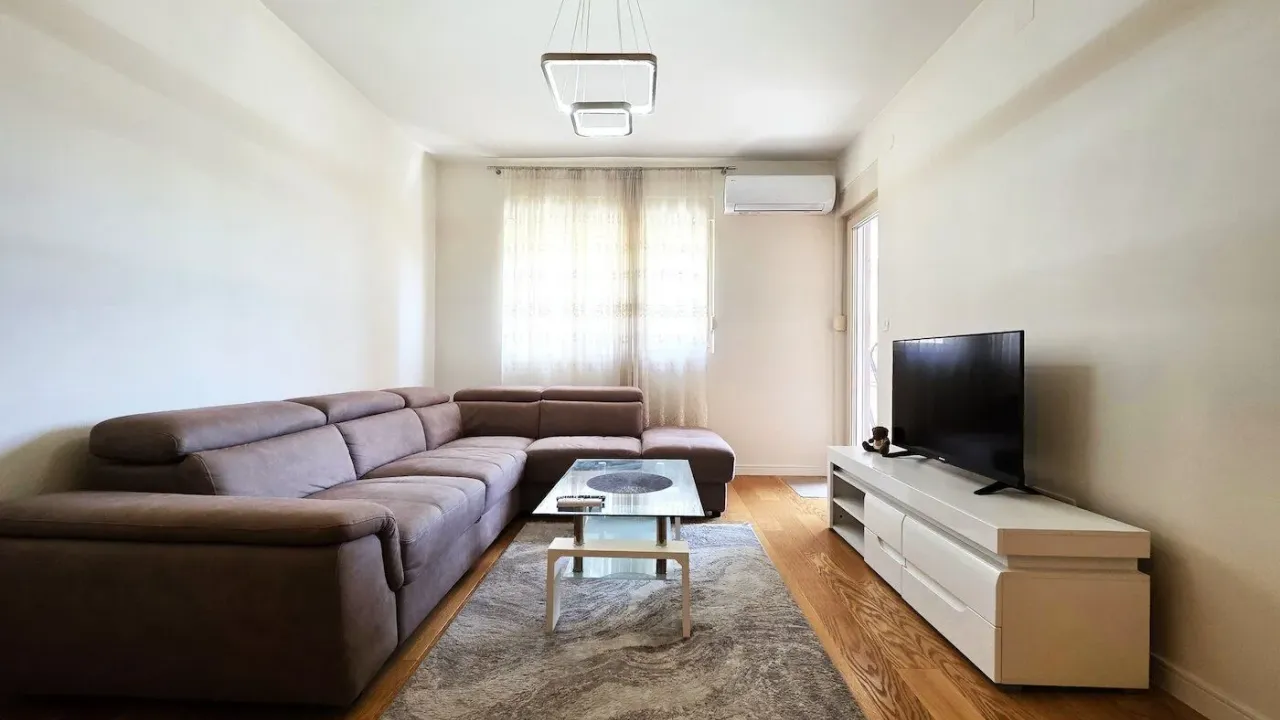 Rent, apartment, 49m², Central Point, Podgorica