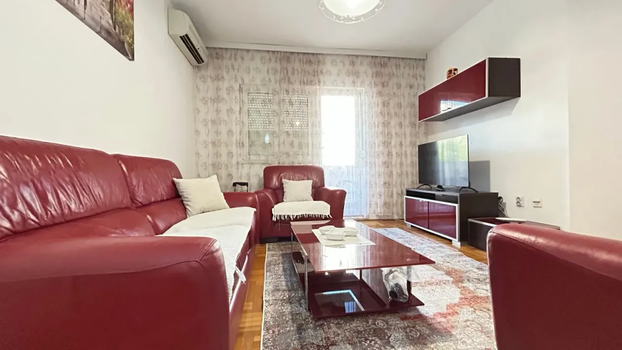 Izdavanje, dvosoban stan, 60m², Preko Morače, Podgorica