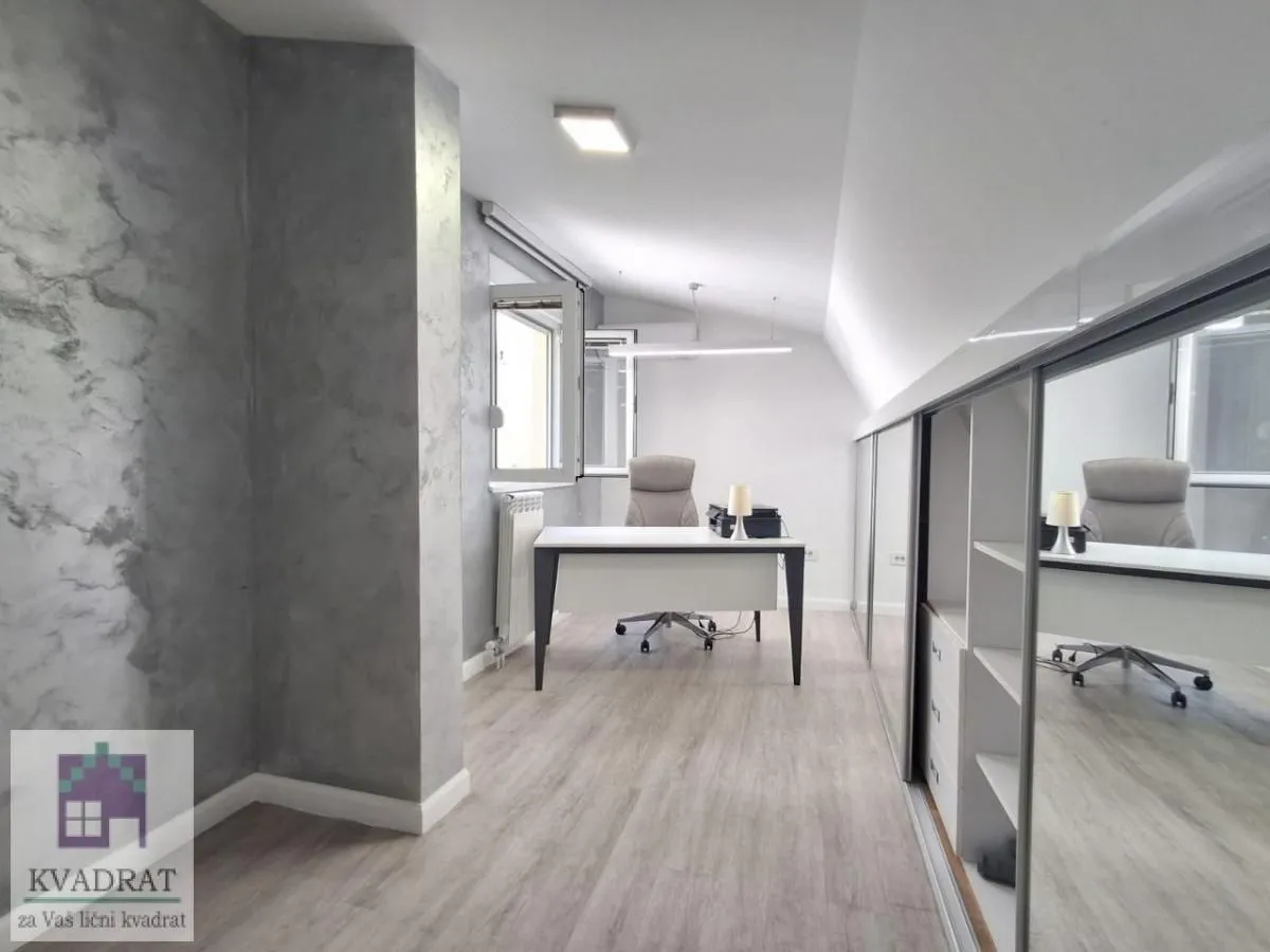 Prodaja, četvorosoban stan, 118m², Đeram Pijaca, Beograd