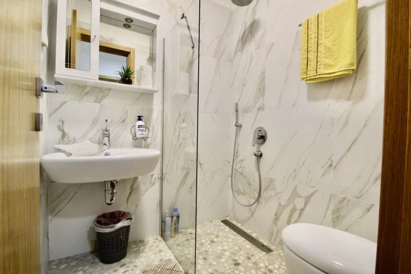 Sale, two bedroom apartment, 78m², Dobrota, Kotor
