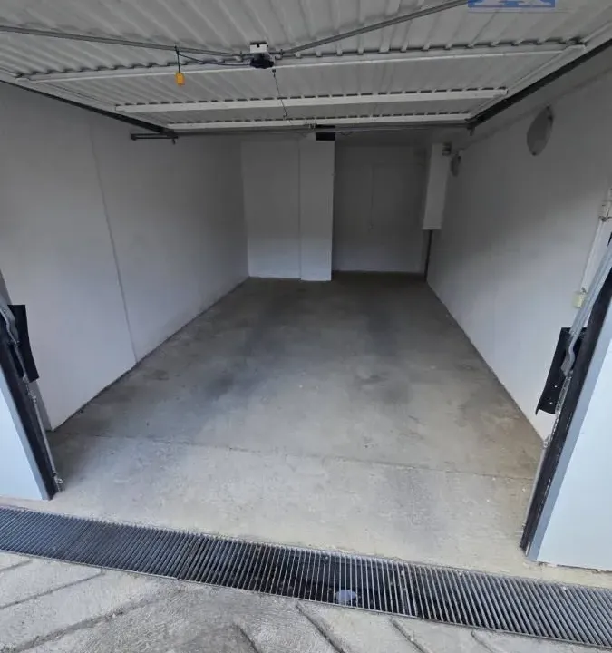 Izdavanje, parking/garaža, 19m², Grbavica, Novi Sad Sve Podlokacije