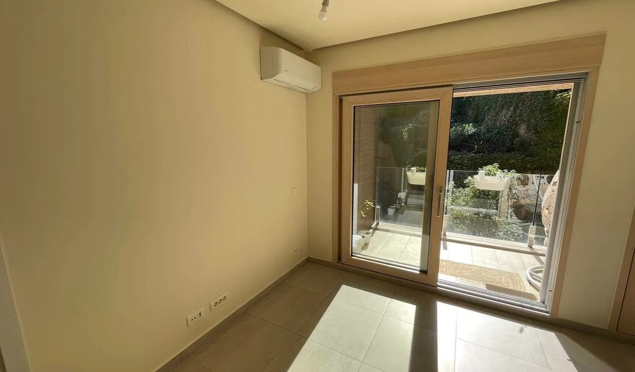 Prodaja, jednosoban stan, 52m², Škaljari, Kotor