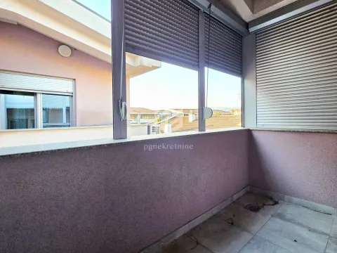 Izdavanje, dvosoban stan, 76m², Stari Aerodrom, Podgorica - image 15