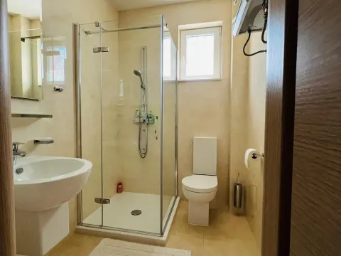 Sale, three bedroom apartment, 136m², Bečići, Budva - image 4