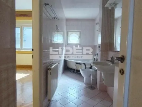 Izdavanje, trosoban stan, 90m², Vračar Sve Podlokacije, Beograd - image 12