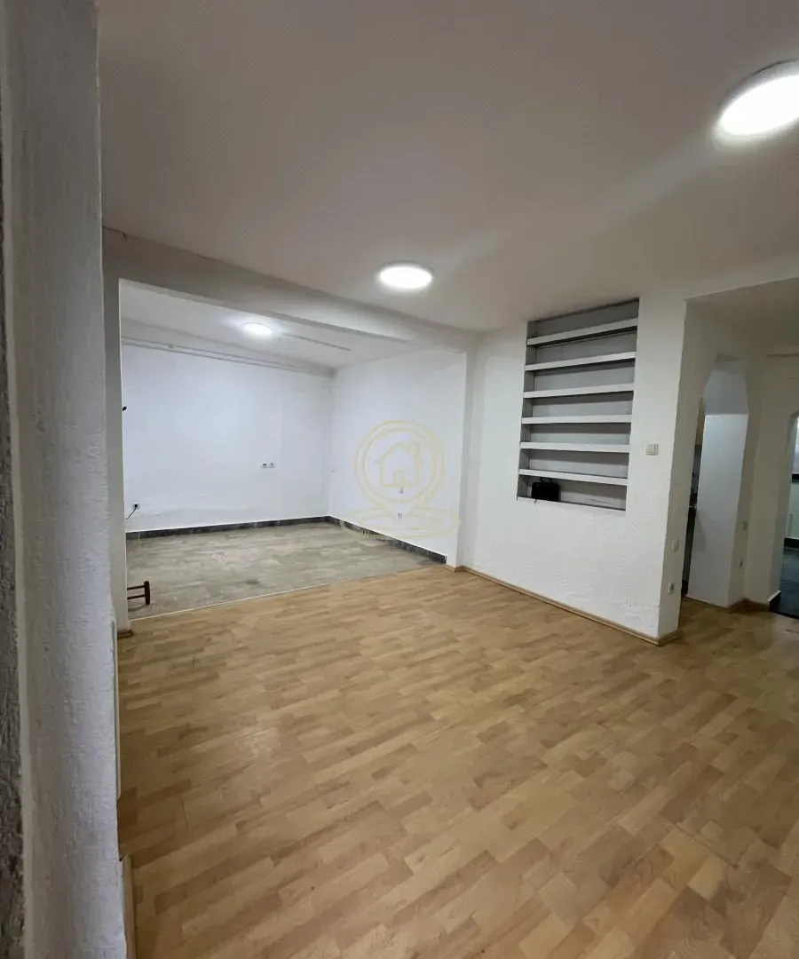 Rent, office space, 75m², Centar, Novi Sad