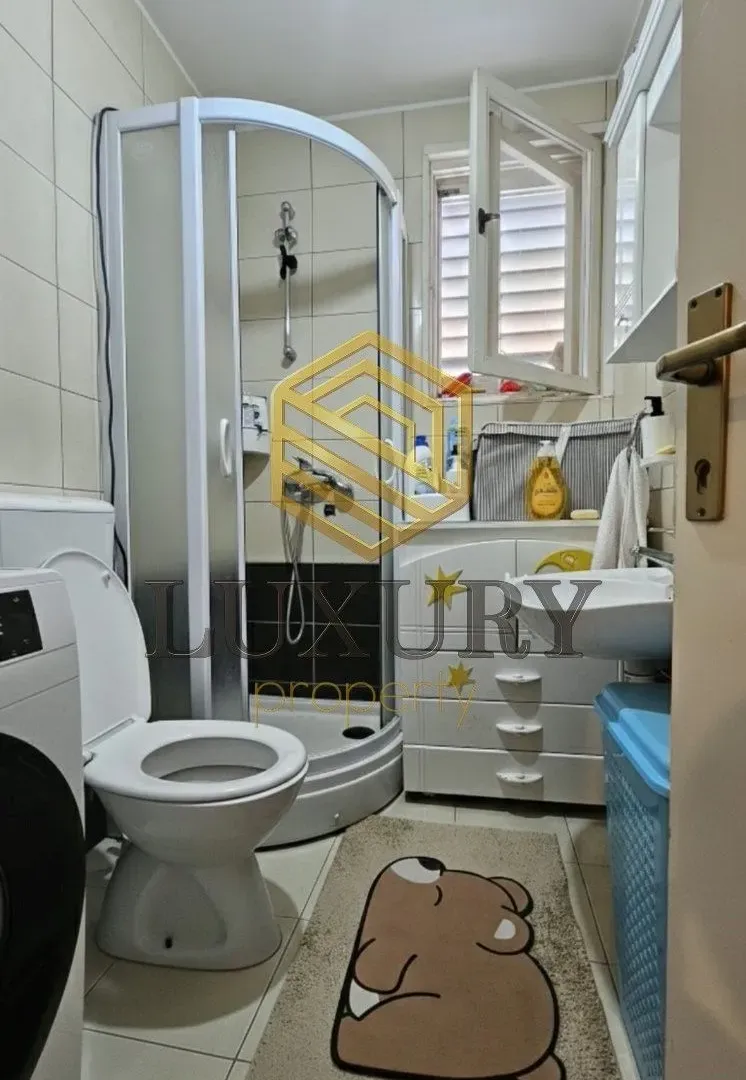 Prodaja, dvosoban stan, 42m², Preko Morače, Podgorica